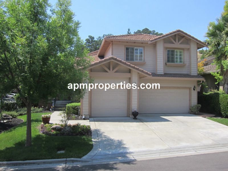 1st image of 687 Bourne Ct