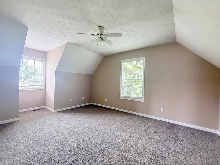 1301 Fisk Rd — Photo 33
