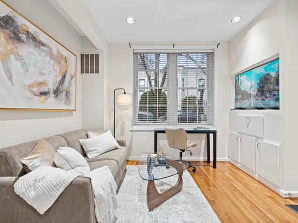 2800 Olive St NW #4, Washington, DC 20007