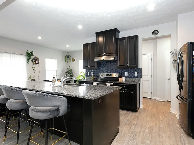 4613 Kelly Ct — Photo 10