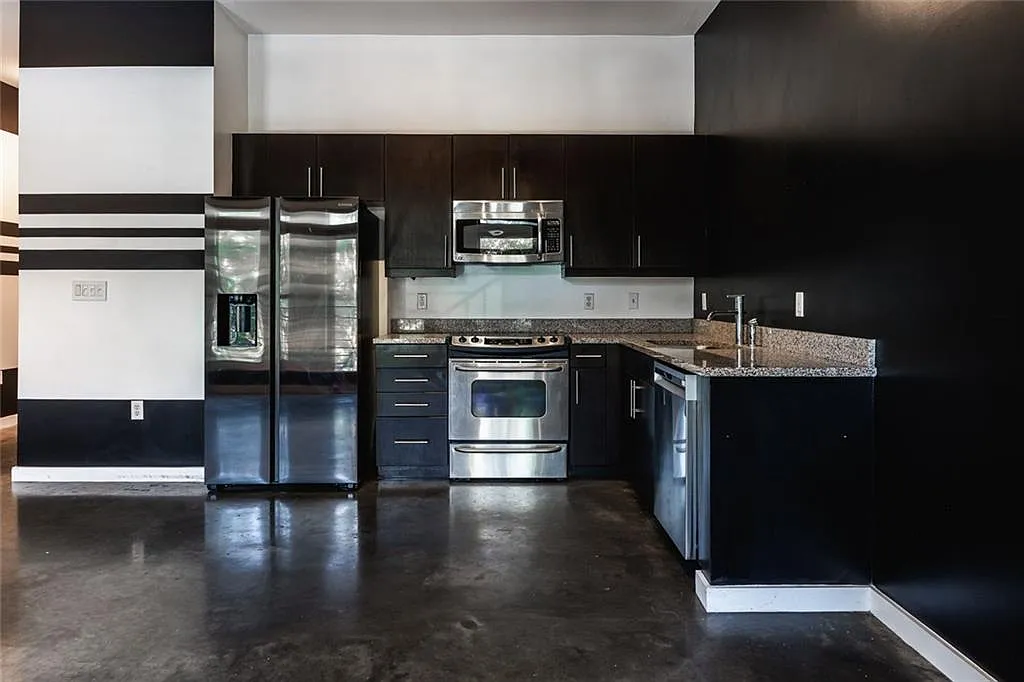 1 bed, 1.0 bath, 796 sqft, $1,795 — Photo 4