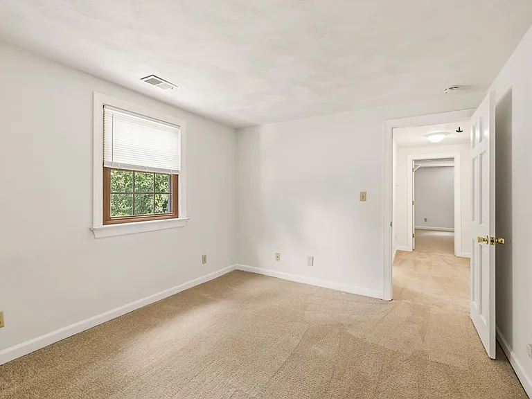 512 Bonsack Ct — Photo 41