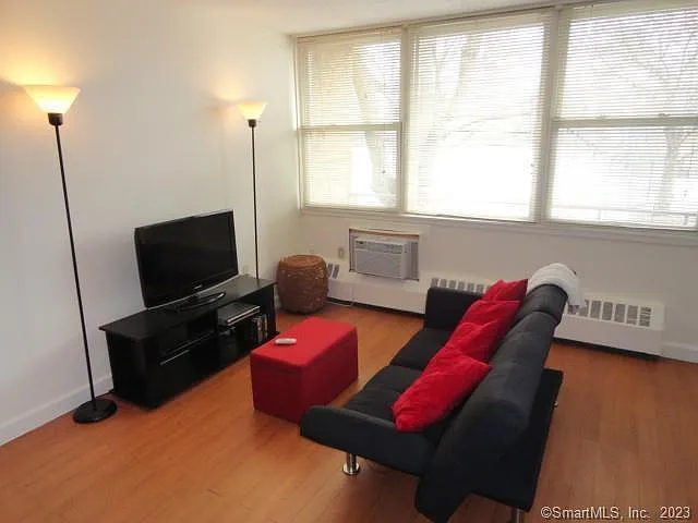 25 Ellsworth St #13 — Photo 10