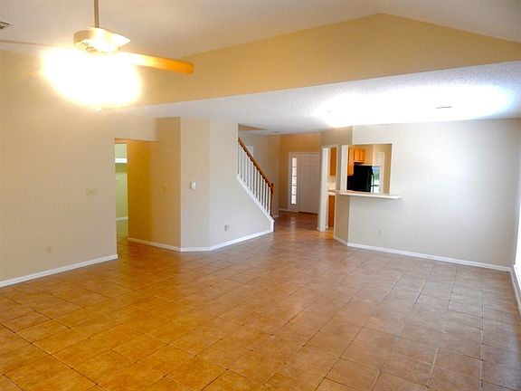 3rd image of 4011 Dogwood Dr