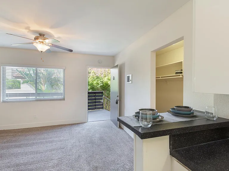 Elan Beachlofts — Photo 9