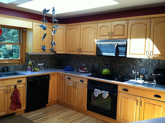 Skylit Maple Kitchen