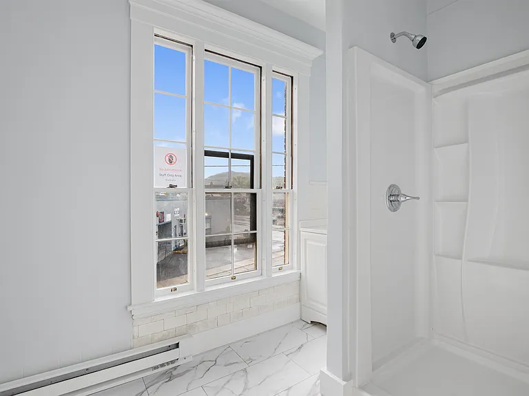 109 Pleasant St #203 — Photo 15