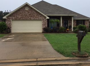 530 Oak Park Cir, Pearl, MS 39208