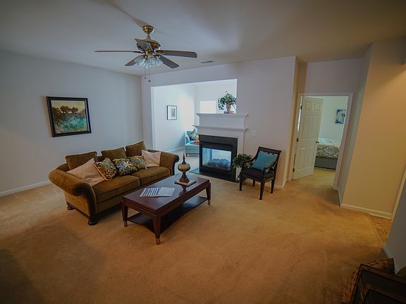 4th image of 14515 Greenpoint Ln