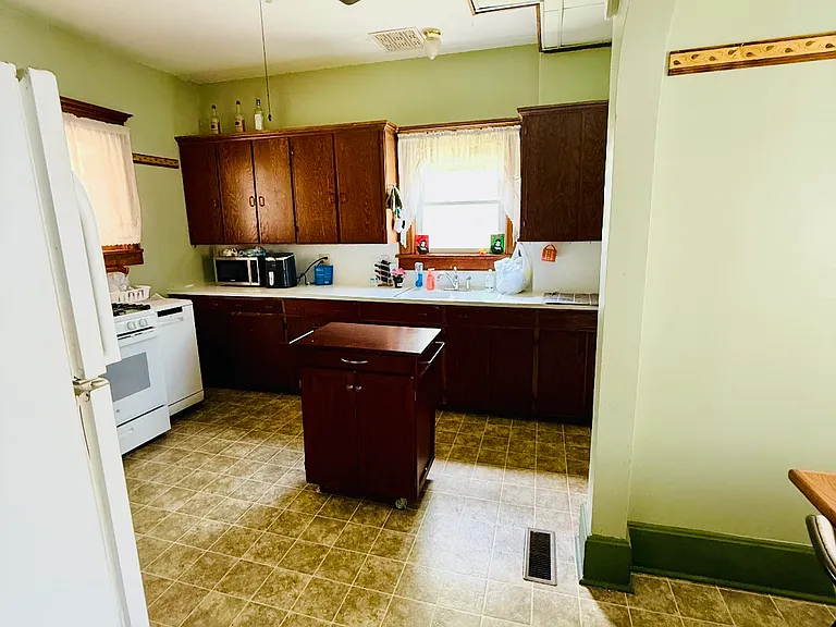 805 N Catalpa St — Photo 9