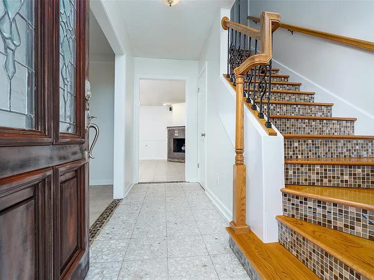 11602 Jaycreek Dr — Photo 4