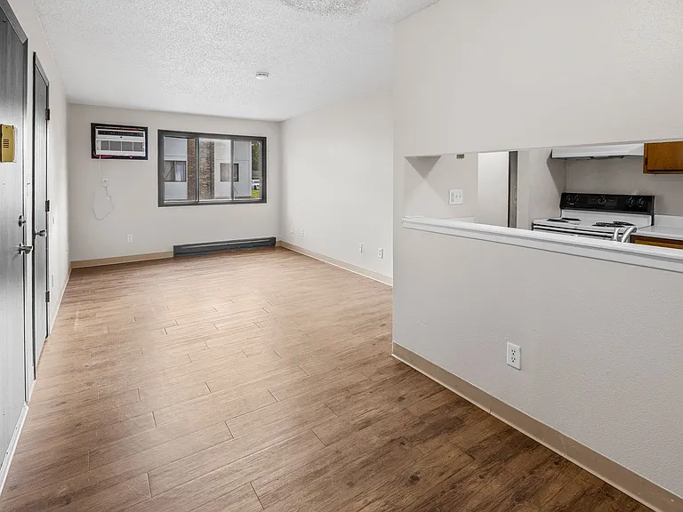 Perry Pointe Place — Photo 5