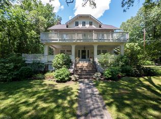 091 Kenilworth Rd, Mountain Lakes, NJ 07046