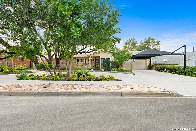 11643 Persuasion Dr — Photo 1