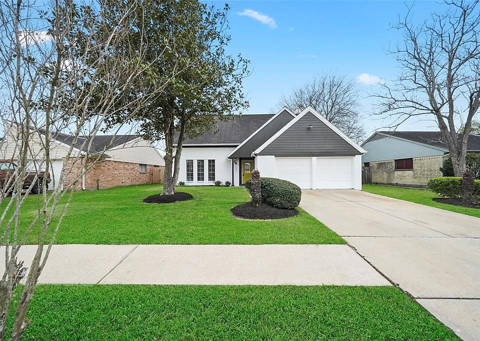 1st image of 1331 River Rock Drive