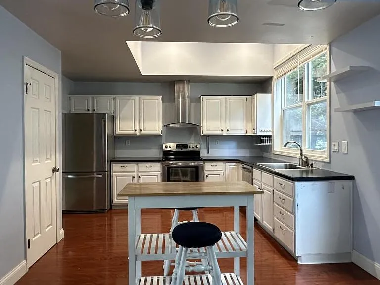 21 Skylark Dr — Photo 4
