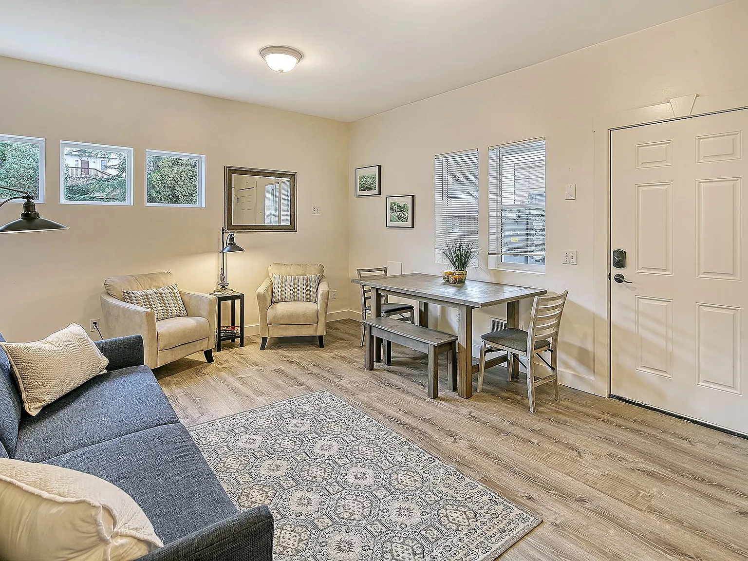 3 bed, 2.5 bath, 1425 sqft, $3,100 — Photo 4