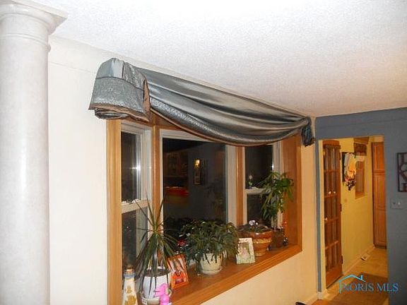 3rd image of 2351 E Harbor Dr
