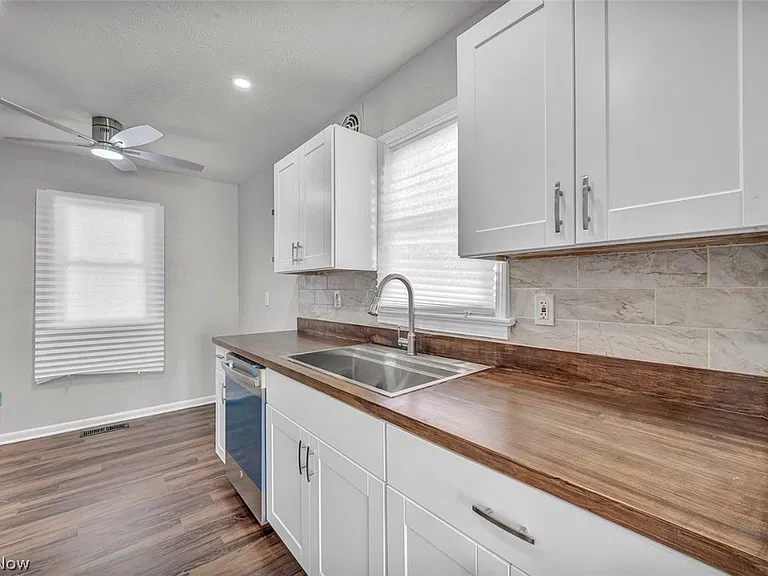 12508 Sobieski Ave — Photo 5