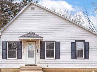 1207 N Walnut St, Champaign, IL 61820