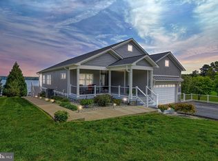 1098 Oak Grove Dr, Mineral, VA 23117