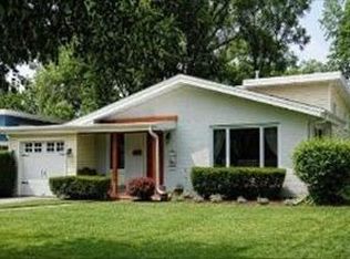 2236 Catherine St, Northbrook, IL