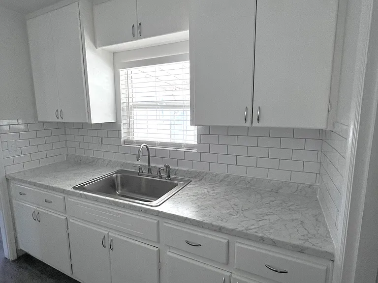 2158 W 1st Ave — Photo 9