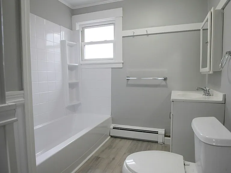 87 Glass St — Photo 10