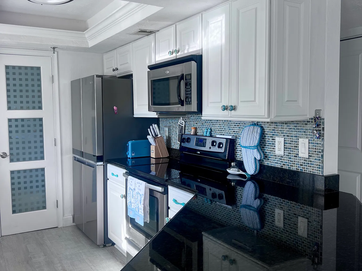 3 bed, 1488 sqft, $3,950 — Photo 3