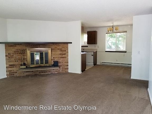 4th image of 511 1/2 Burke Ct