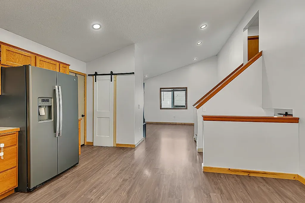3 bed, 1460 sqft, $2,200 — Photo 4