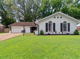 5841 Foxdale Rd, Memphis, TN 38115