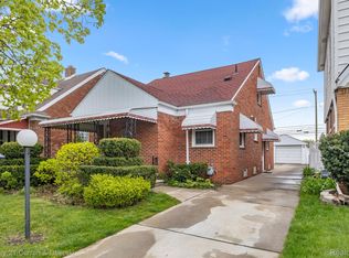 6252 Orchard Ave, Dearborn, MI 48126