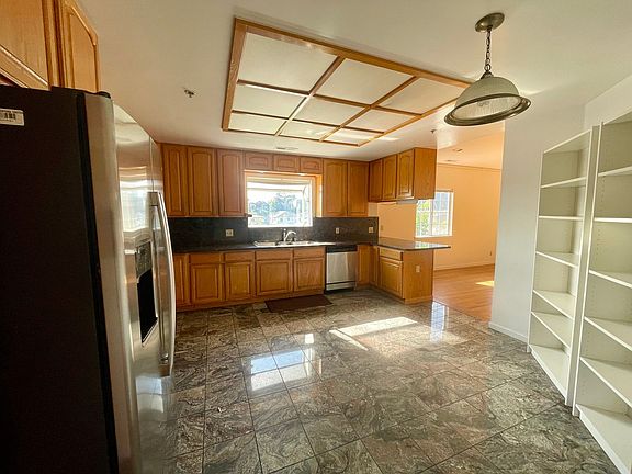 4th image of 728 Brooklyn Ave