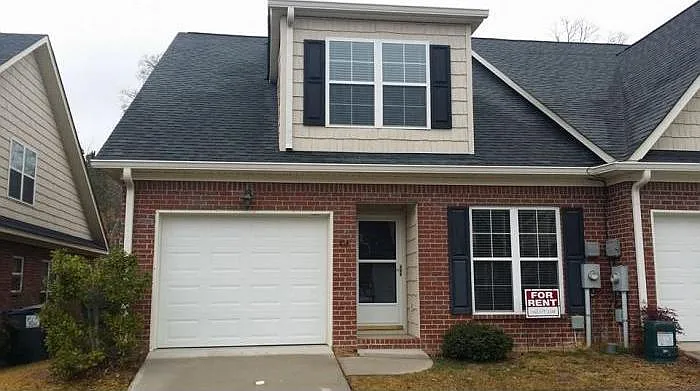 814 Landing Dr