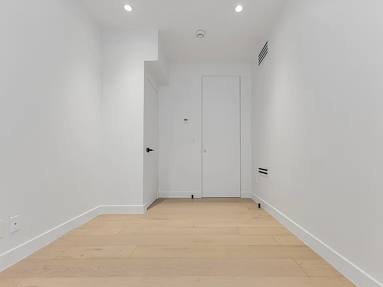 453 Hudson St #1G — Photo 24