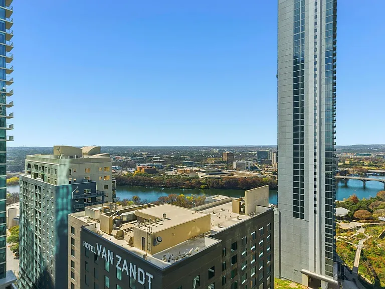 610 Davis St #2204 — Photo 3