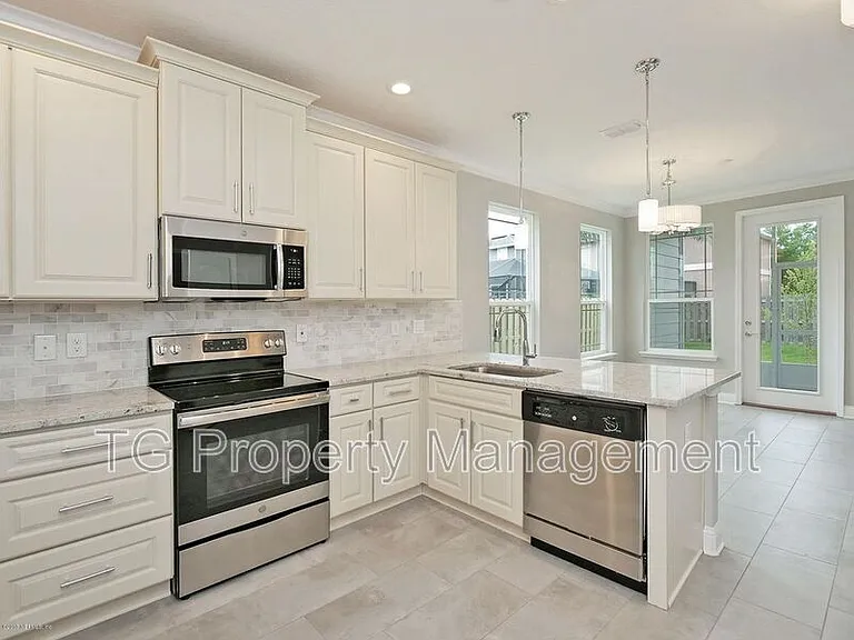2656 Almonaster St — Photo 4
