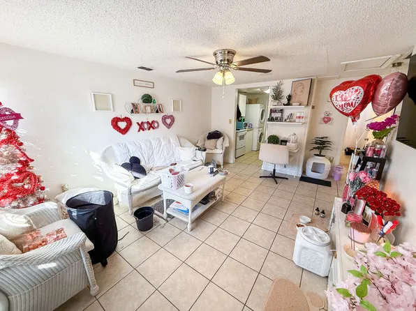 922 SW 6th Ave, Gainesville, FL 32601
