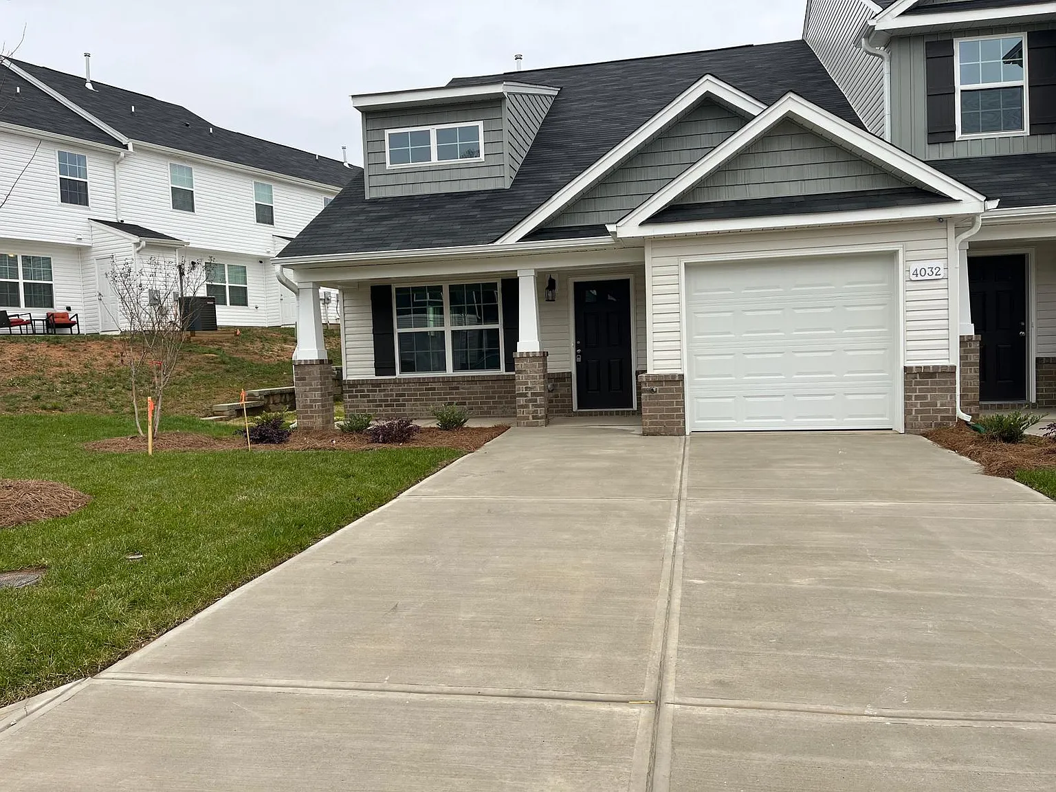 3 bed, 2.5 bath, 1745 sqft, $2,150 — Photo 4