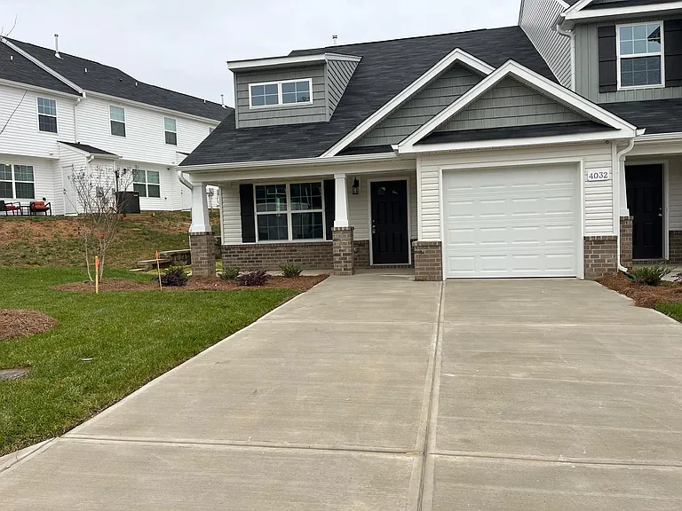 4032 Winding Vine Ln — Photo 4