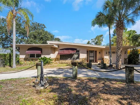 318 Mehlenbacher Rd, Belleair, FL 33756