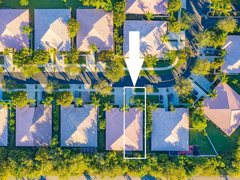1st image of 216 W Coral Trace Circle