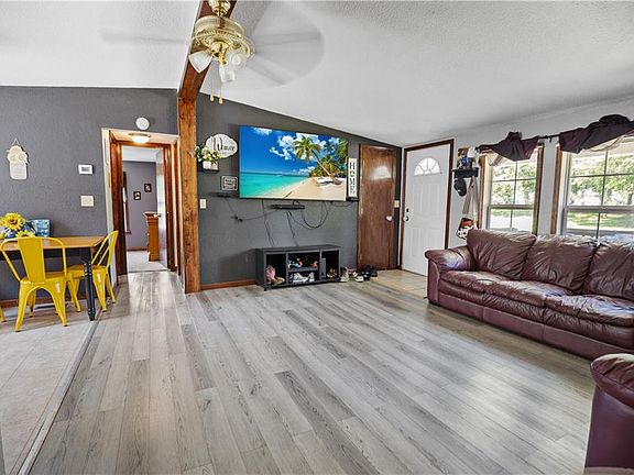 3rd image of 1611 Bolser St