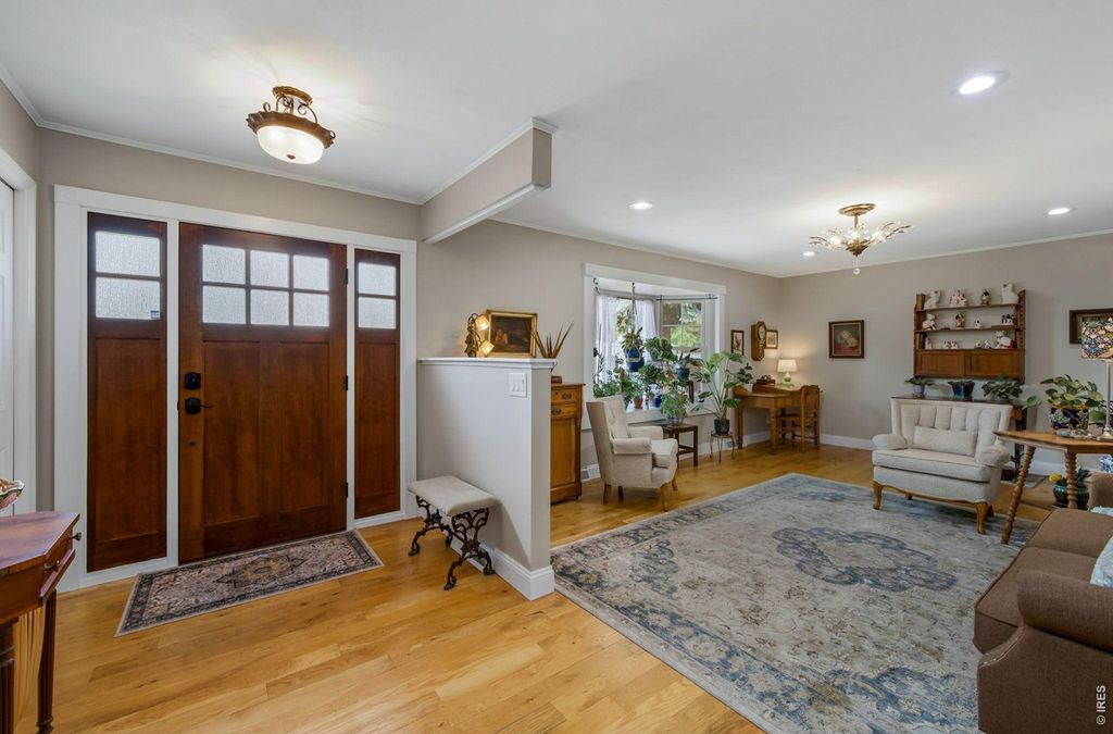 2551 Farisita Dr