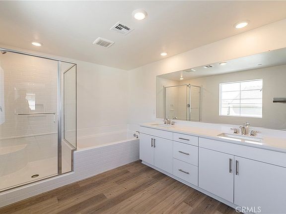 4th image of 2840 Lake Mendoza St