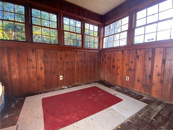 5th image of 706 E Belt Blvd
