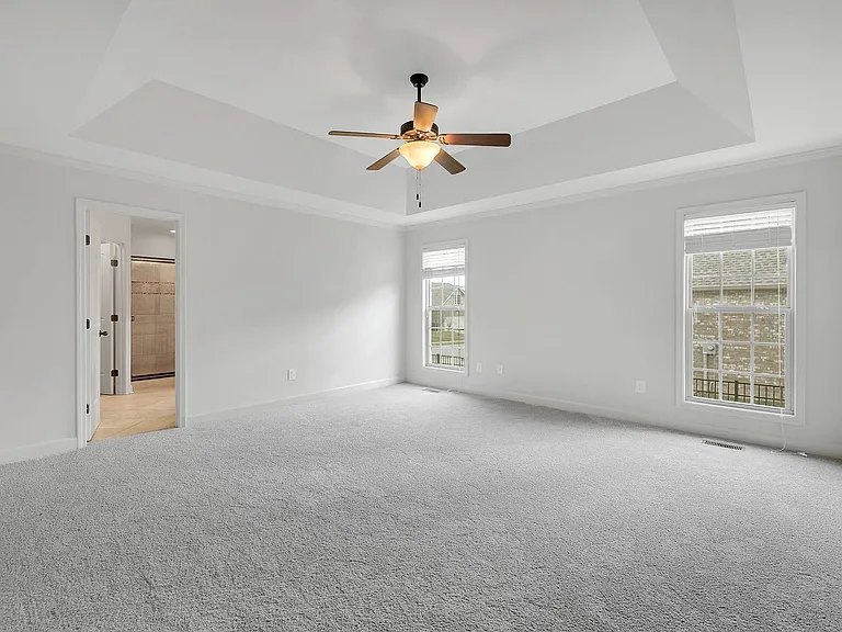402 Lucy Cir — Photo 27