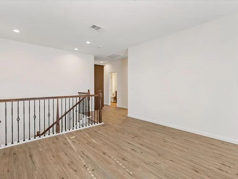 2261 Shady Canyon Dr — Photo 15