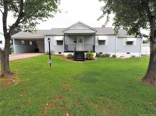 3404 1st Avenue Cir NW, Hickory, NC 28601